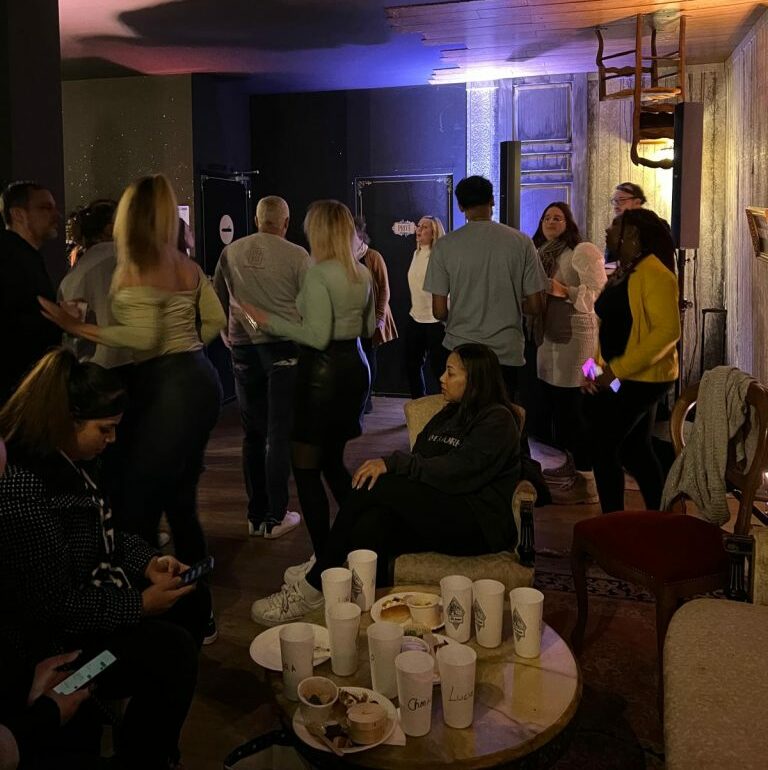 team building immersif labyrinthe 600 m² Marseille